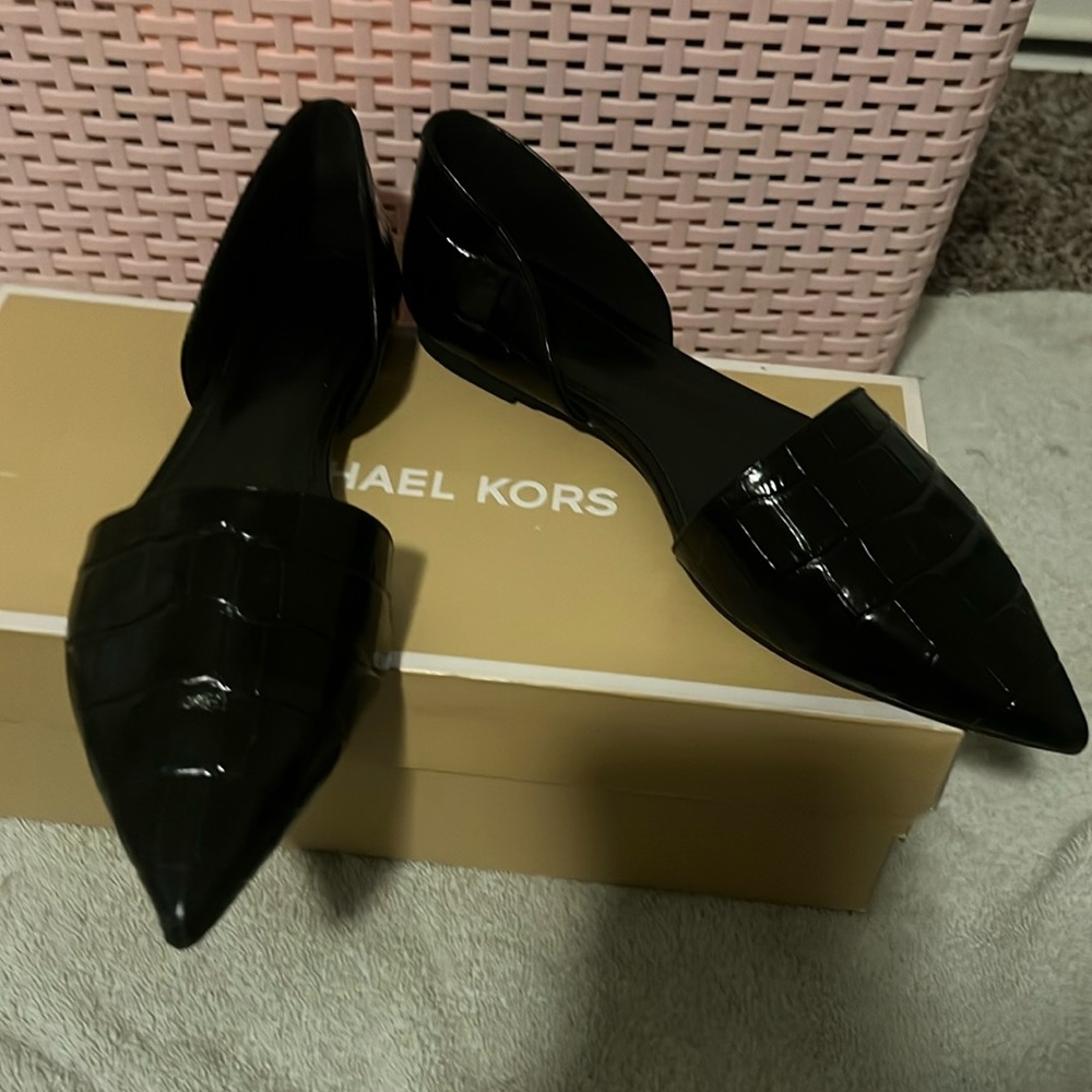 Michael Kors flats